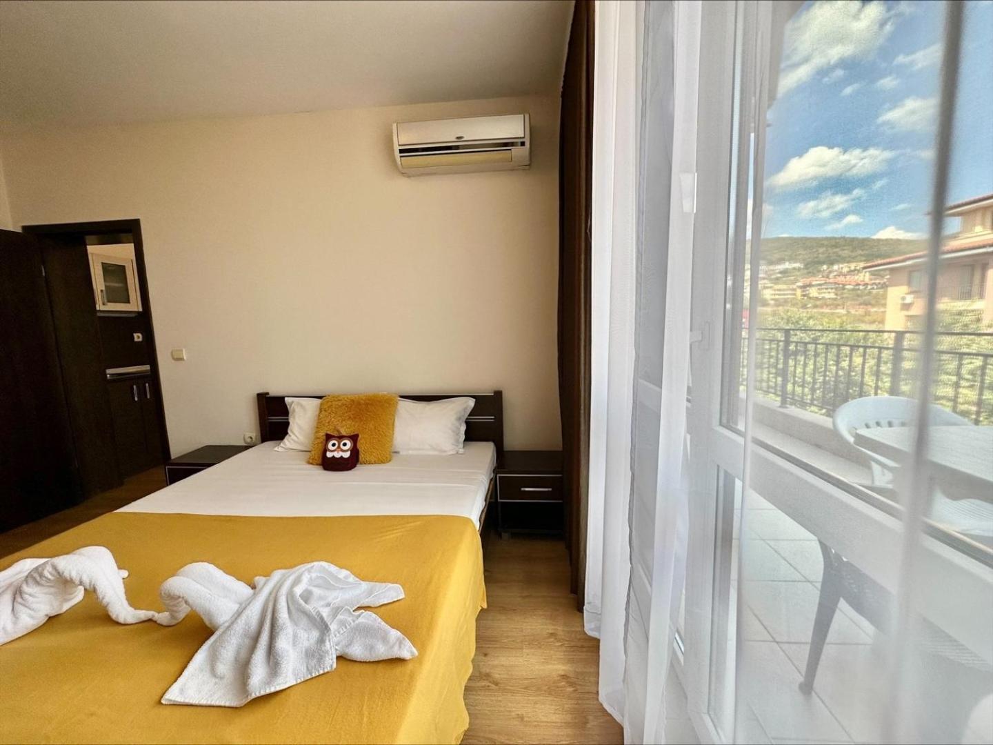 Menada Luxor Apartments Sveti Vlas Exterior foto