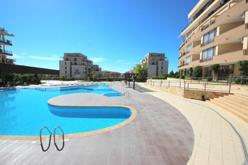 Menada Luxor Apartments Sveti Vlas Exterior foto