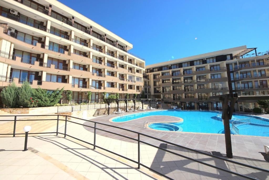 Menada Luxor Apartments Sveti Vlas Exterior foto