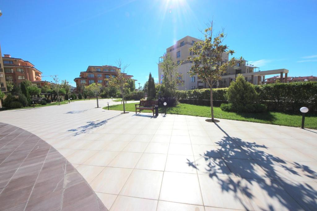 Menada Luxor Apartments Sveti Vlas Exterior foto