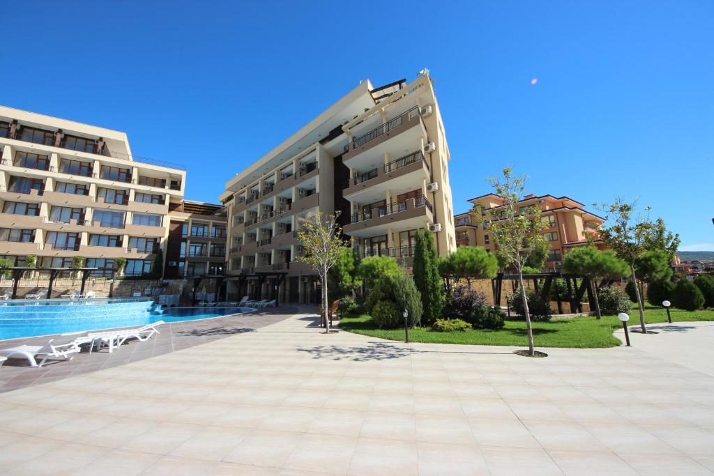 Menada Luxor Apartments Sveti Vlas Exterior foto